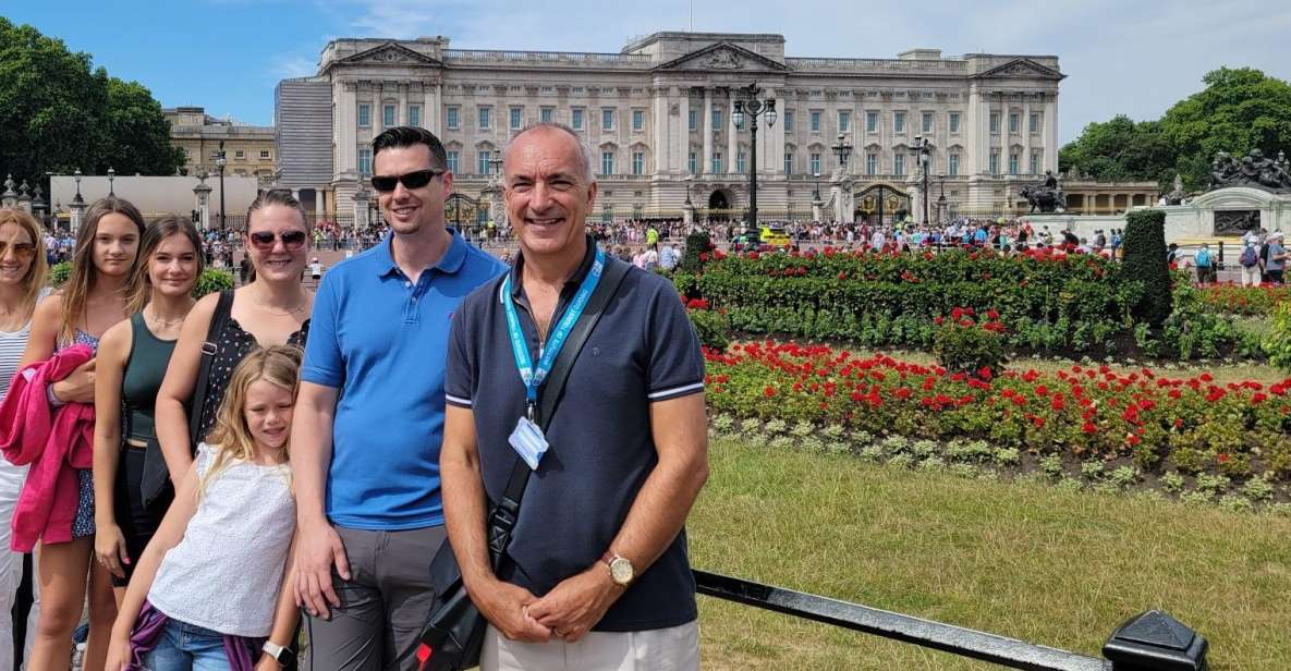 London: Royal Walking Tour and Buckingham Palace Audio Tour - Tour Itinerary