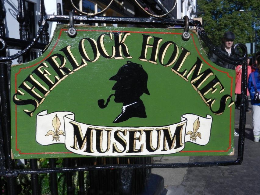 London: Sherlock Holmes Museum & Westminster Walking Tour - Live Tour Guide and Language