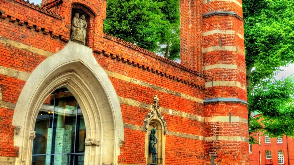 Lübeck: St. Anne's Museum With City Walking Tour Option - St. Annes Museum