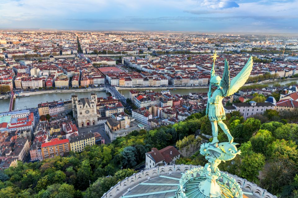 Lyon Highlights Self-Guided Scavenger Hunt and Walking Tour - Solving Riddles and Puzzles