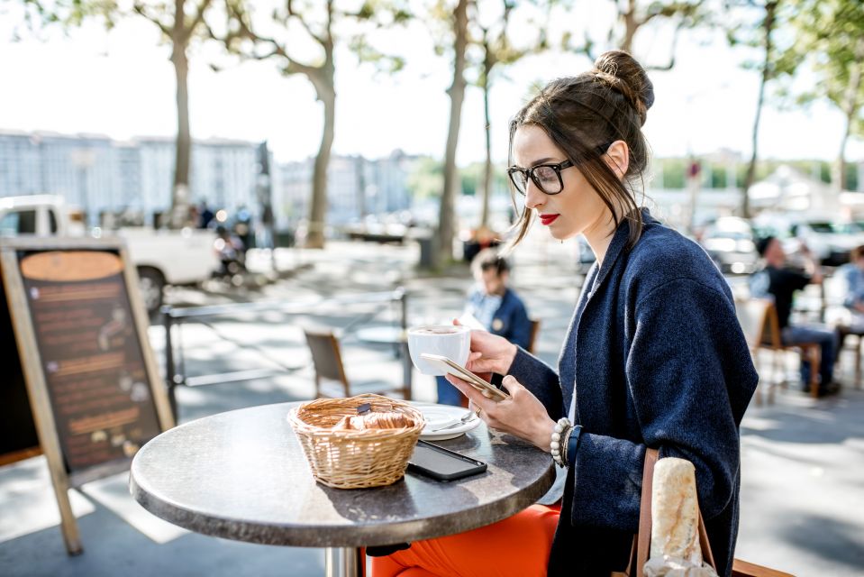 Lyon: UNESCO Districts Private Guided Walking Tour - Traboules and Cobbled Streets