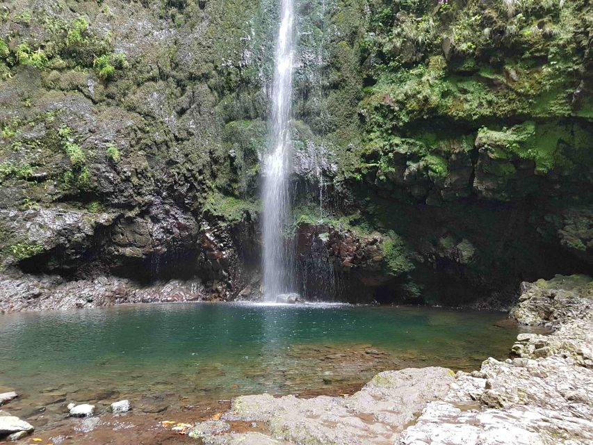 Madeira: Private Guided Levada Calderão Verde Walk PR9 - Duration and Languages