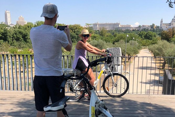 Madrid Parks Bike or E-Bike Tour: Riverside & Casa De Campo - Accessibility and Requirements