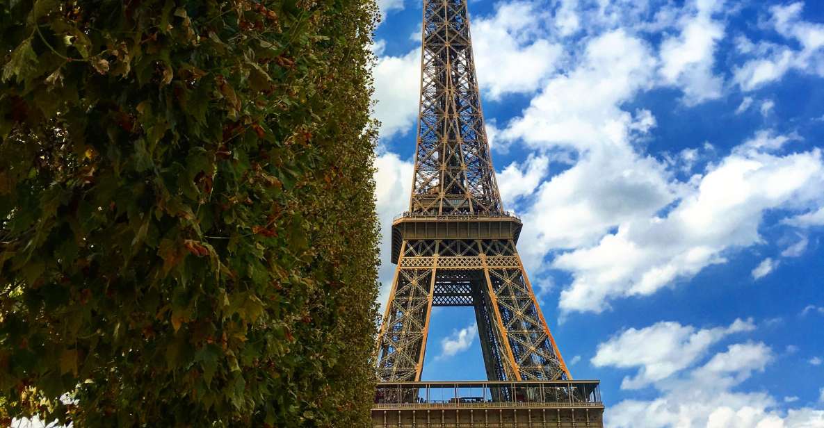 Majestic Highlights of Paris With Local Tasting Tour - Ascend the Arc De Triomphe