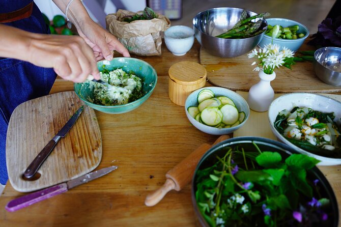 Market Tour and French Cooking Class in Annecy With a Local - Discovering Local Produce