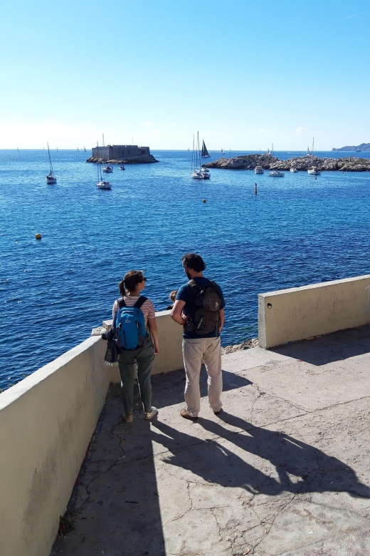 Marseille: Urban Coves Tour and Treasure Hunt - Exploring the Vallon Des Auffes