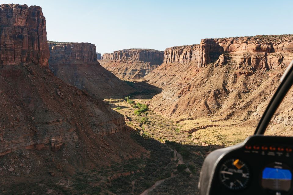 Moab: Corona Arch Canyon Run Helicopter Tour - Breathtaking Rock Formations and Landmarks