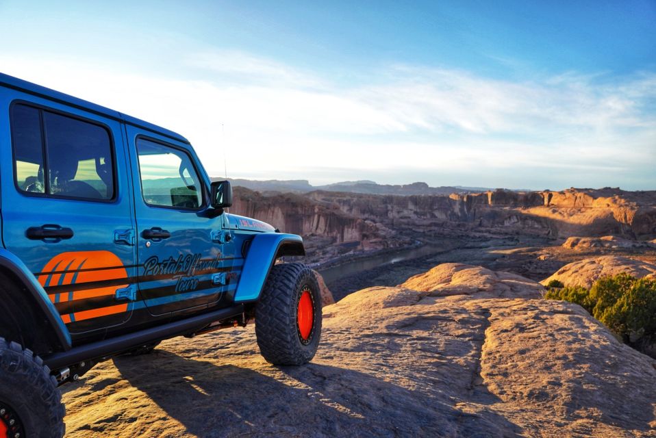 Moab: Off-Road Hells Revenge Trail Private Jeep Tour - Inclusions and Amenities