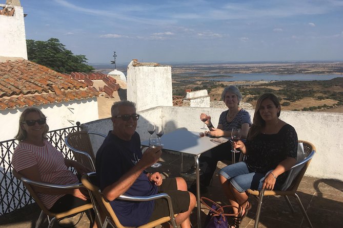 Monsaraz and Wine Tasting Tour From Évora - Tour Inclusions