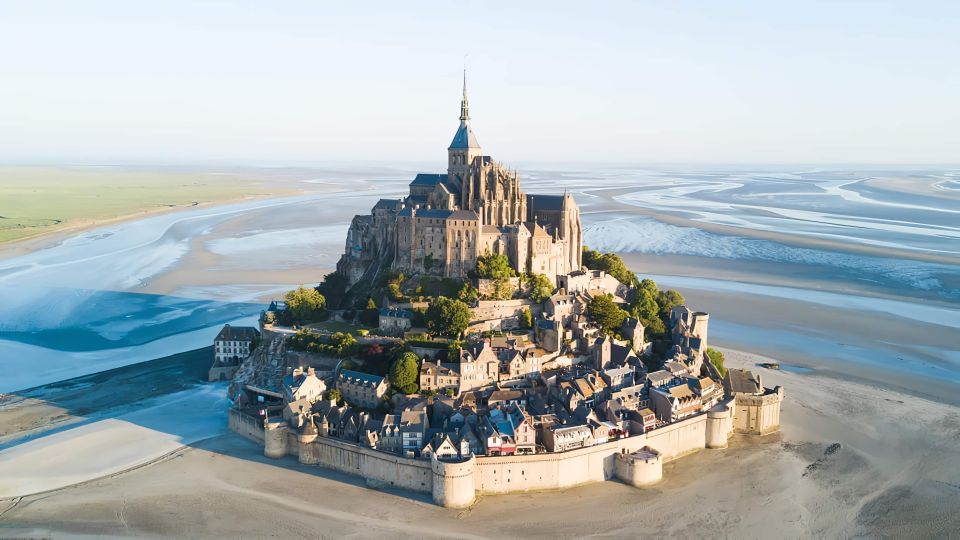 Mont St Michel: Private 12-Hour Round Transfer From Paris - Exploring the Mysterious Halls