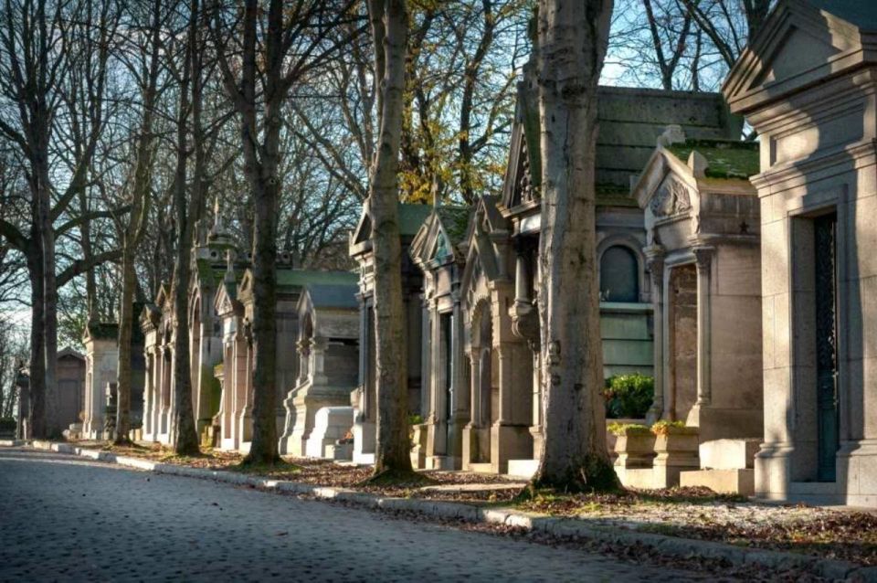 Montmartre and Pere-Lachaise Self-Tour With Audio Guide - Residences of Famous Artists