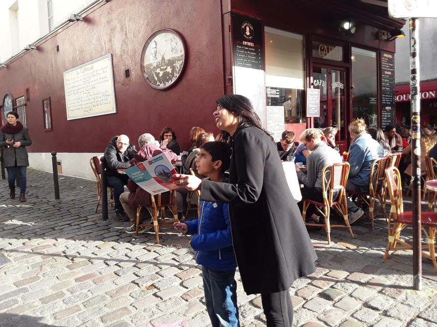 Montmartre: Private Treasure Hunt for Families and Kids - Private, Kid-Friendly Guide