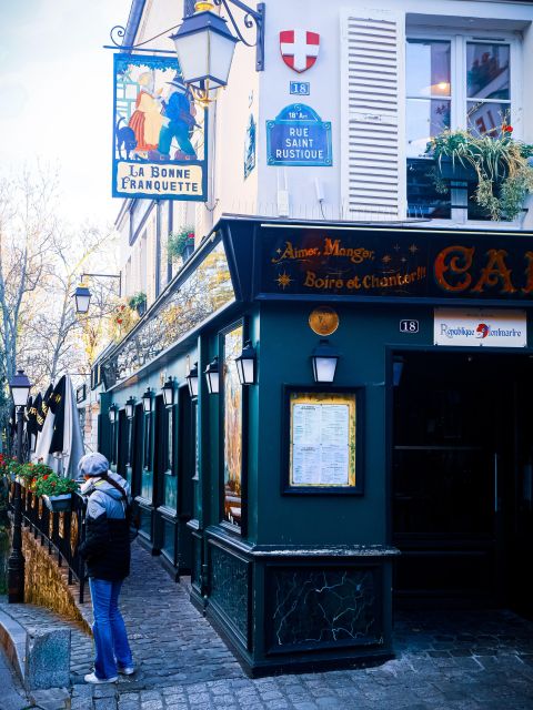 Montmartre: Semi Private Guided Stroll in Bohemian Paris - Panoramic Views From Montmartre Hill