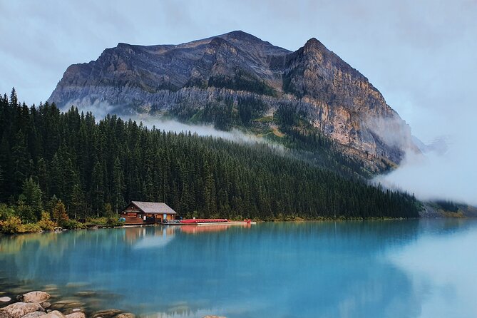 Moraine Lake & Lake Louise Sunset & Wildlife Adventure - Guide Expertise