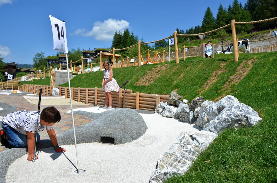 Mountain Adventure Minigolf - Course Size and Layout