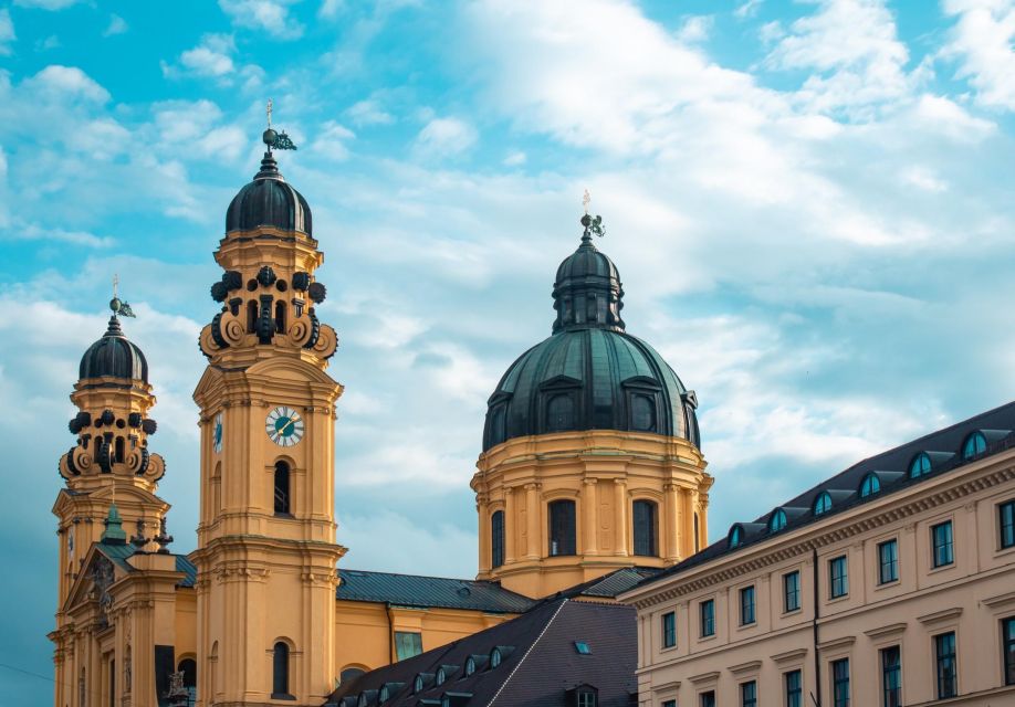 Munich: Private Exclusive History Tour With a Local Expert - Meeting Point and Logistics