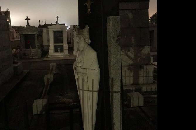 New Orleans Dead of Night Ghosts and Cemetery Bus Tour - Location and Duration