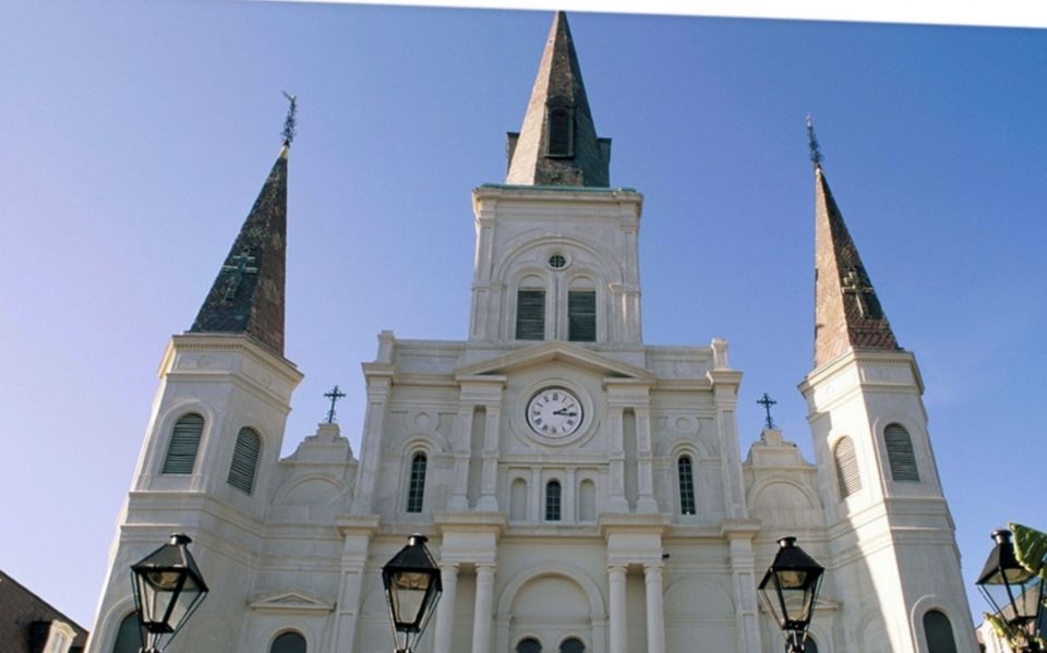 New Orleans: French Quarter Dark History Comedy Walking Tour - Experience Highlights