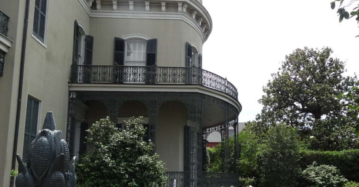 New Orleans: Tombs and Mansions of the Garden District - Tour Logistics