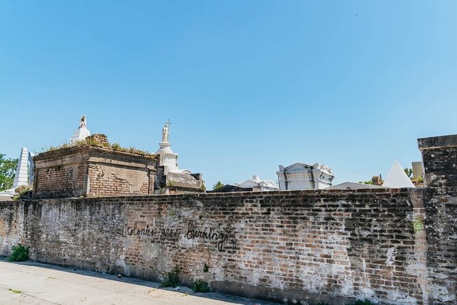 New Orleans Voodoo & French Quarter Cultural Walking Tour - Guest Experience and Reviews