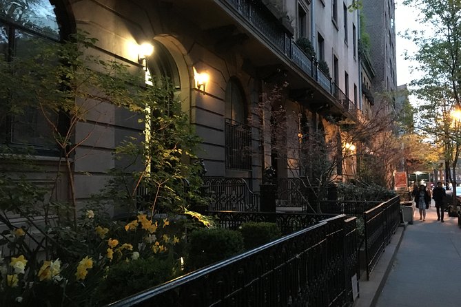 New York City Ghost Tour of Greenwich Village - Tour Experience