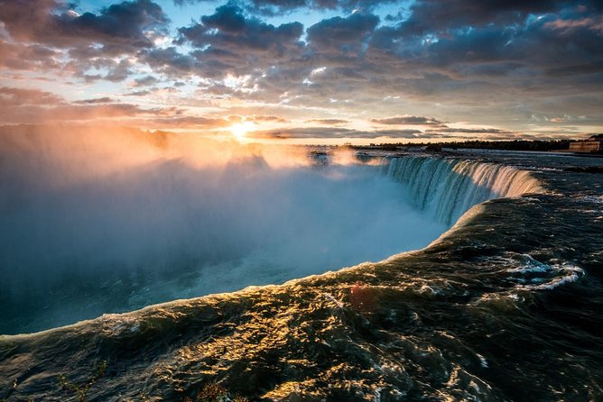 Niagara Falls Canada Day + Night Small Group Tour W/Falls Dinner - Breathtaking Nighttime Illumination