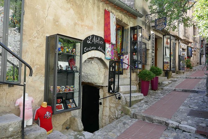 Nice: Italian Market, Eze, and Turbie Tour. - Accessibility and Additional Info