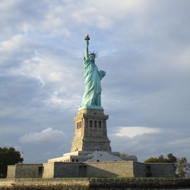 NYC: Brooklyn Sightseeing Sailboat Cruise - Inclusions and What to Expect