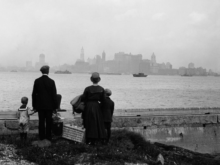 Nyc: Ellis Island Private Tour With Liberty Island Access - Important Information