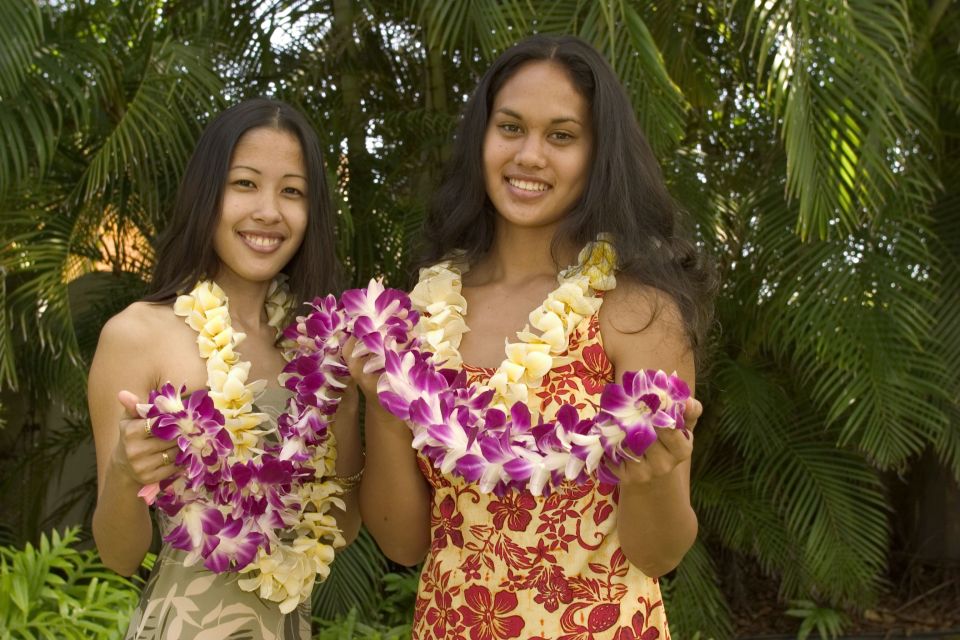 Oahu: Honolulu Airport (HNL) Honeymoon Lei Greeting - Pricing and Booking