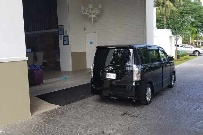 Ocho Rios Private Airport Transfer (MBJ Airport ) - Pickup and Accessibility