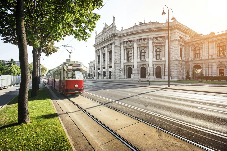 Oldtimer Tram Tour Vienna: With Tastings - Private Tram With Tastings