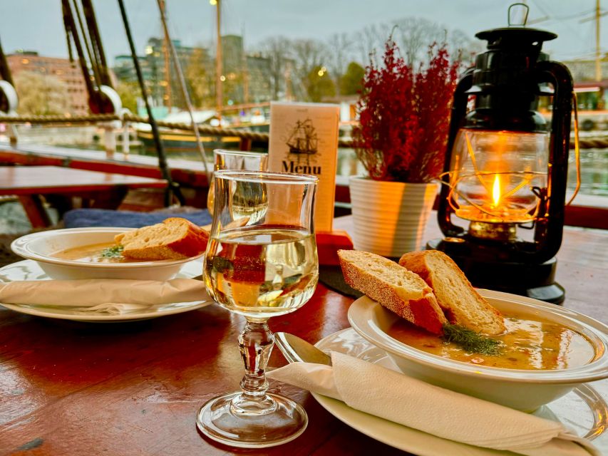 Oslo: Skyline in Winter With Fish Soup Cruise - Warming Fish Soup