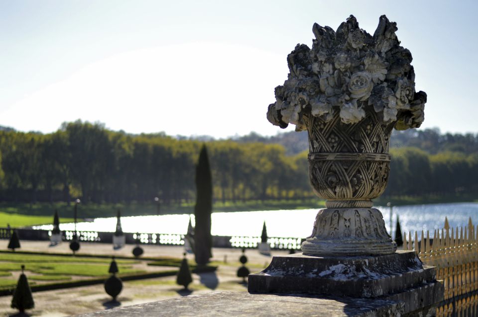 Palace of Versailles Guided Afternoon Tour From Paris - Meeting Point