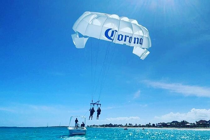 Parasailing Orient Bay Beach Sint Maarten - Restrooms and Showers Onsite