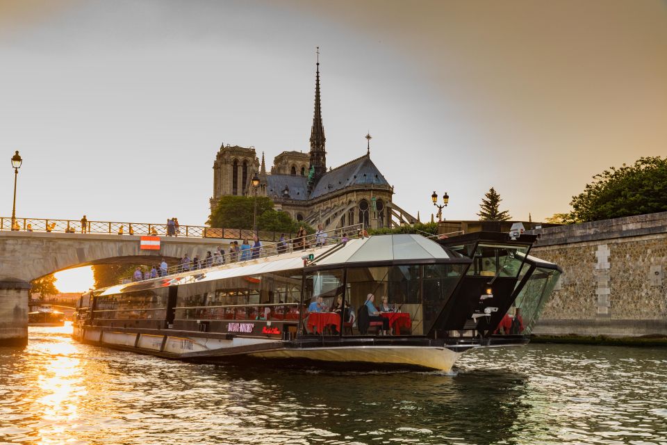 Paris: 4-Course Dinner Cruise on Seine River With Live Music - Festive Atmosphere With Live Music