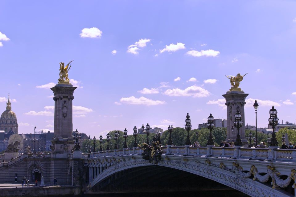 Paris : Audio Guided Tour of the Bridges of Paris - Included in the Tour