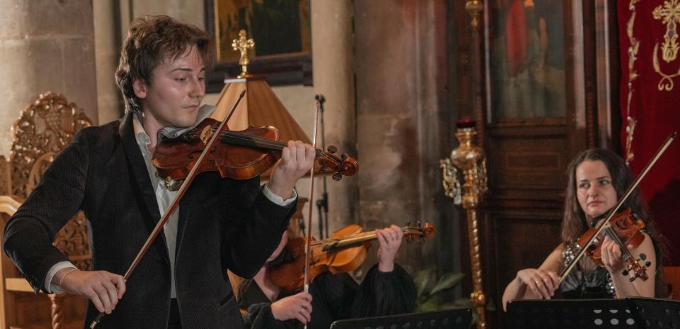 Paris: Classical Concert in Saint-Louis-en-l'Île Church - Talented Performers