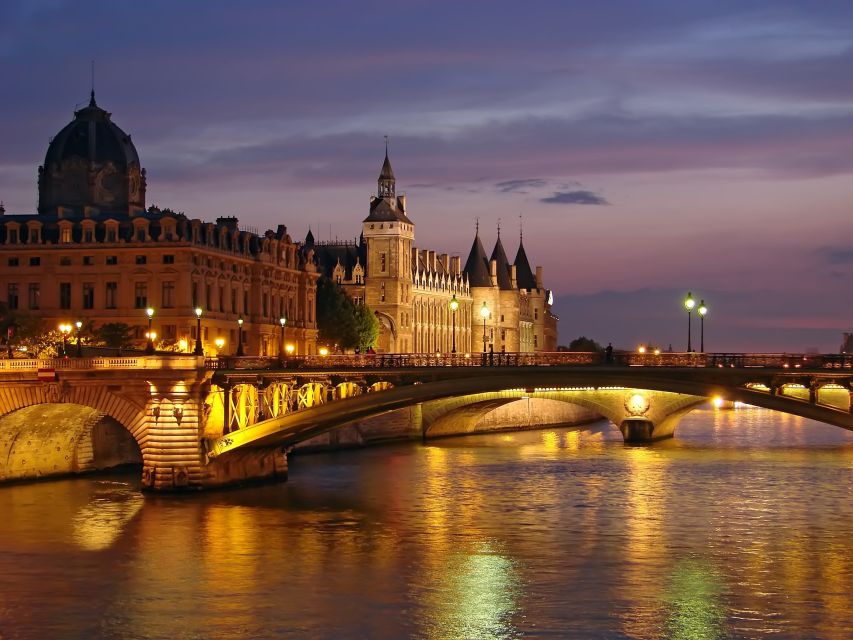 Paris: Dinner Cruise on the Seine River at 6:15 PM - Gourmet French Dinner Menu