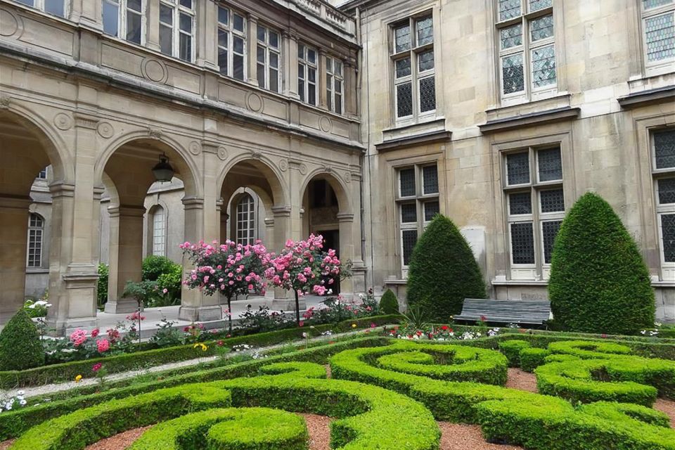 Paris: Guided Tour of Marais in English - Included and Excluded