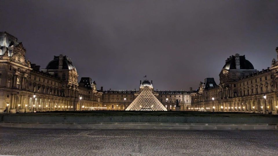 Paris : Late Night Louvre Tiny Group Tour - Inclusions