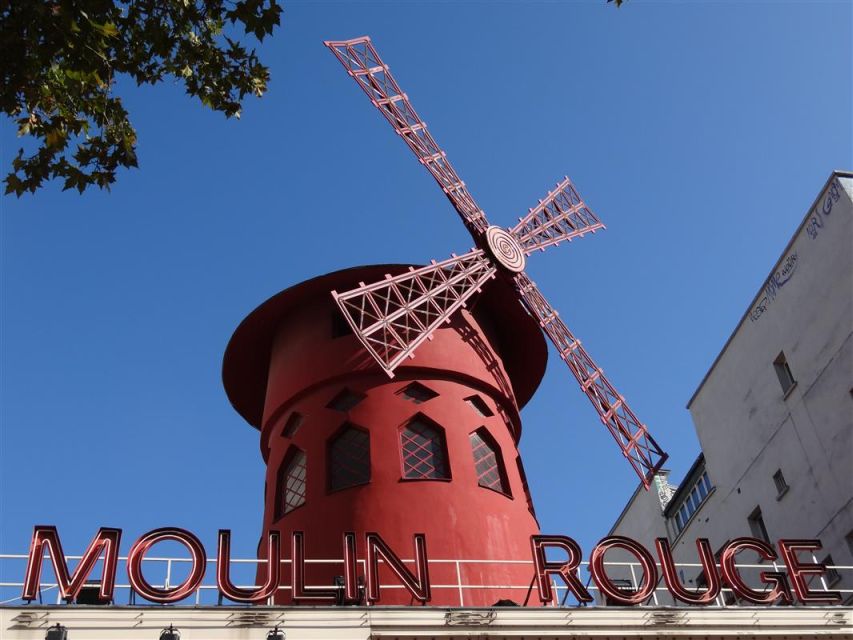 Paris Montmartre: 2-Hour Walking Tour in English - Strolling Through Picturesque Alleys