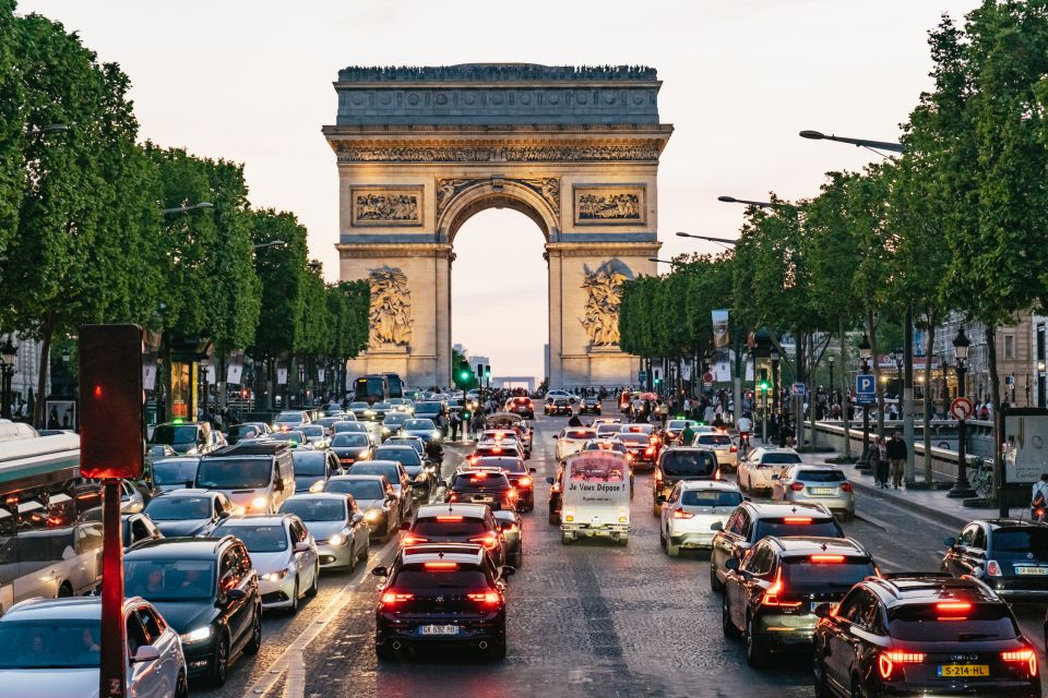 Paris: Night Bus Tour With Audioguide - Scheduling and Departure Times