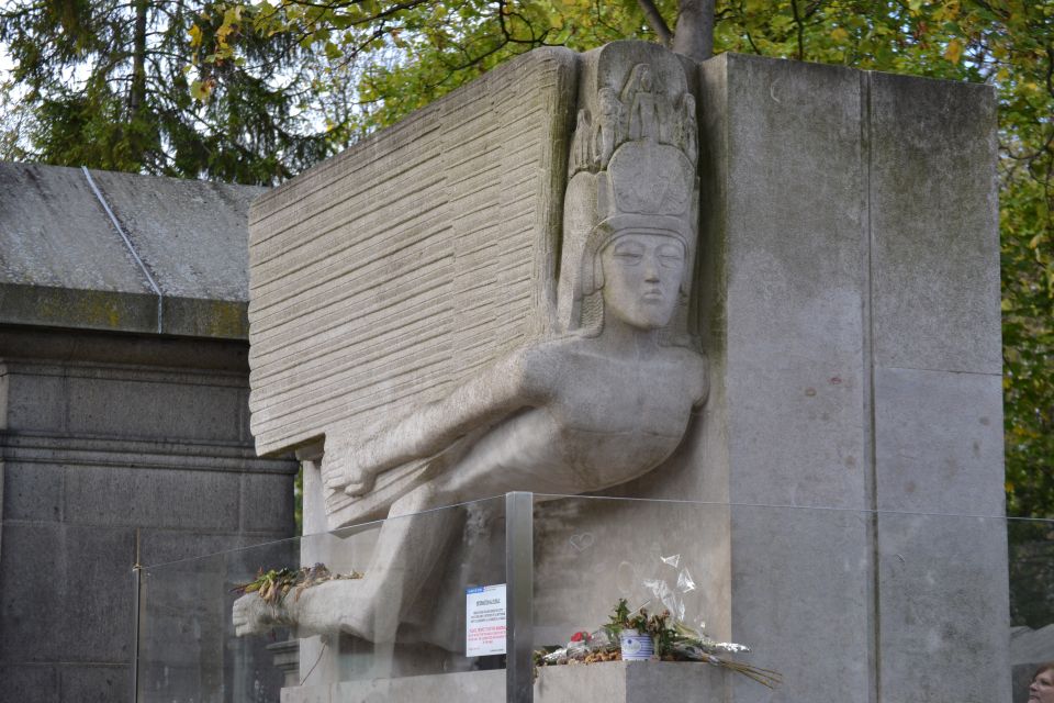 Paris: Père Lachaise Cemetery Private Tour - Cultural Icons Buried at Père Lachaise