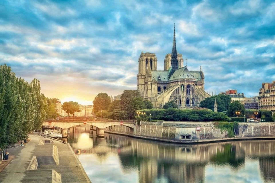 Paris: the Secrets of the Île De La Cité Experience - Key Landmarks and Sights