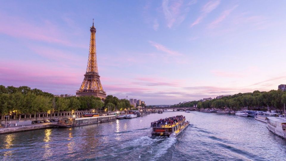 Paris: Walking Tour for Kids and Families - Notre Dame Cathedral