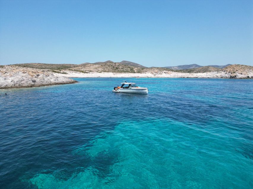 Paros: Private Paros and Antiparos Luxury Speedboat Tour - Boat Features