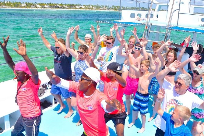 Party Boat / Catamaran Party in Punta Cana / Free Drinks - Pricing and Booking Information