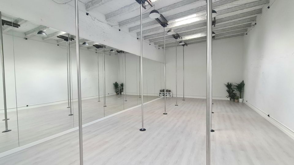 Pole Dancing Class - Booking and Payment