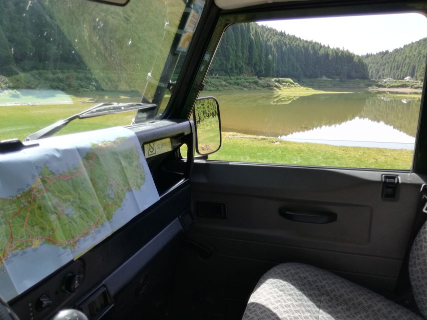 Ponta Delgada: Full-Day Sete Cidades 4X4 Tour With Lunch - Traversing Dirt Trails